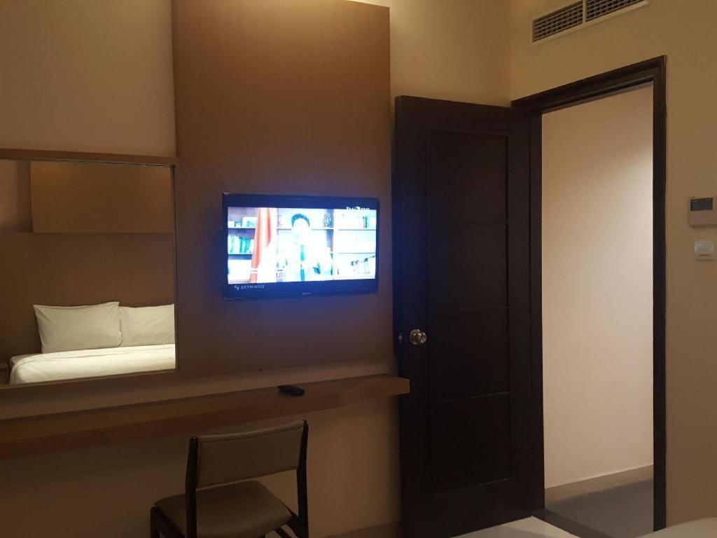 Kharisma Hotel Madiun Eksteriør billede