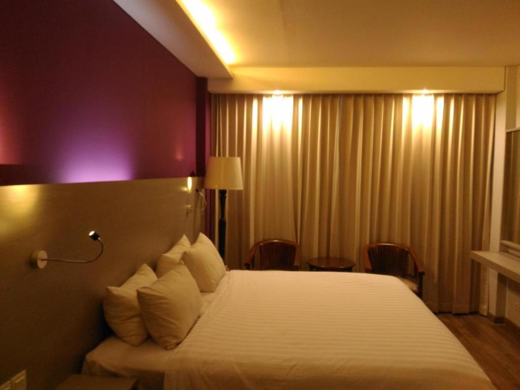 Kharisma Hotel Madiun Eksteriør billede