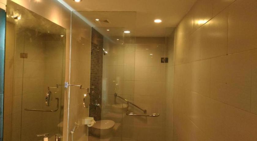 Kharisma Hotel Madiun Eksteriør billede
